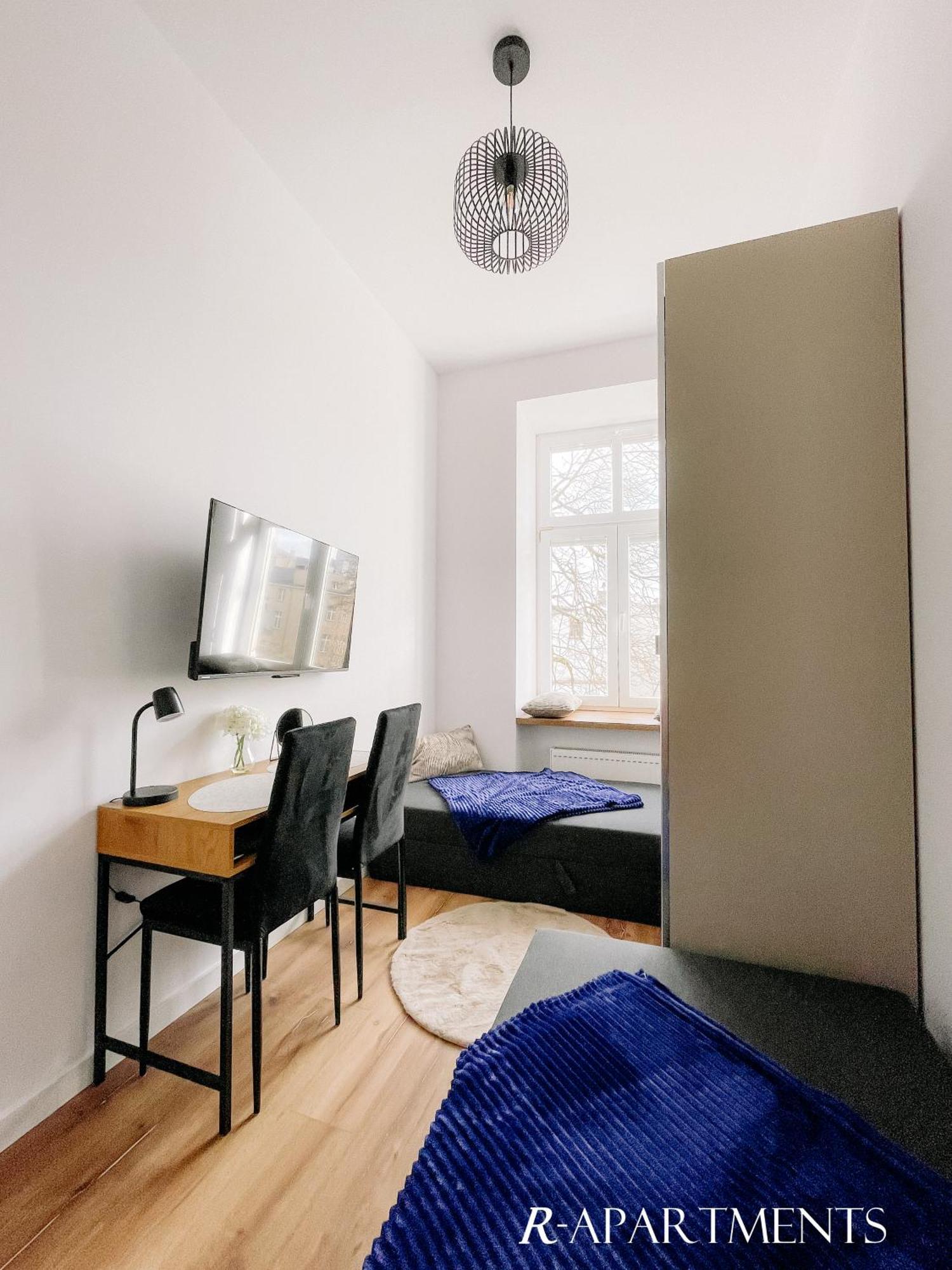 R-apartments *
